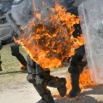 Molotov-koktélt dobtak a magyar katonák közé